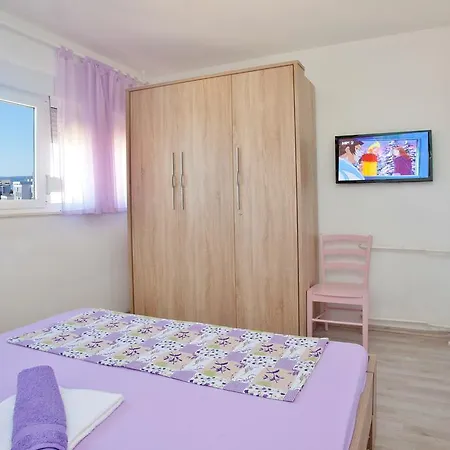 Apartment Dita דירה ספליט