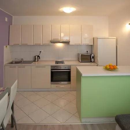 Apartment Dita דירה ספליט