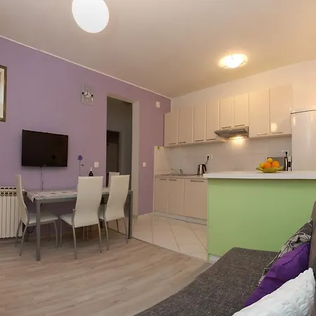 Apartment Dita דירה
